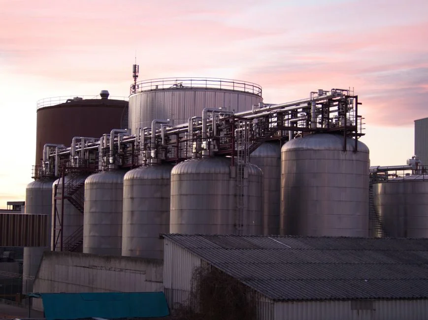 Silo Discharge Chute Liner Material Selection: Ceramic vs Polymer vs Steel