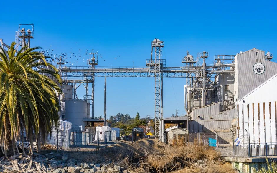 Construction Waste Management Planning for Large Silo Installation Projects