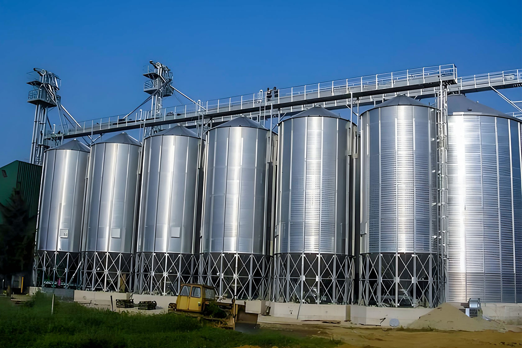 Silo de acero para almacenamiento de piensos