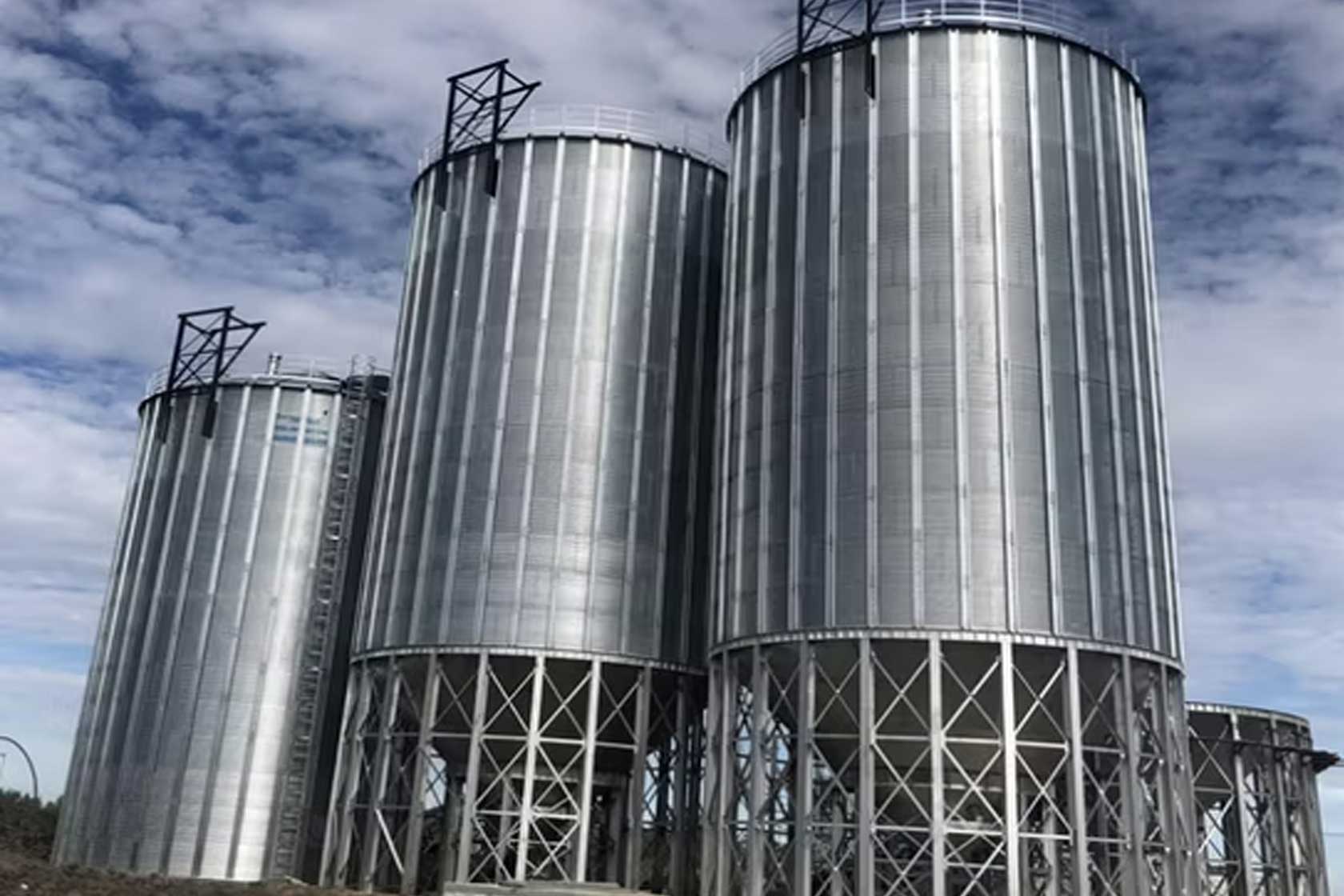 Silo agr&iacute;cola de acero corrugado