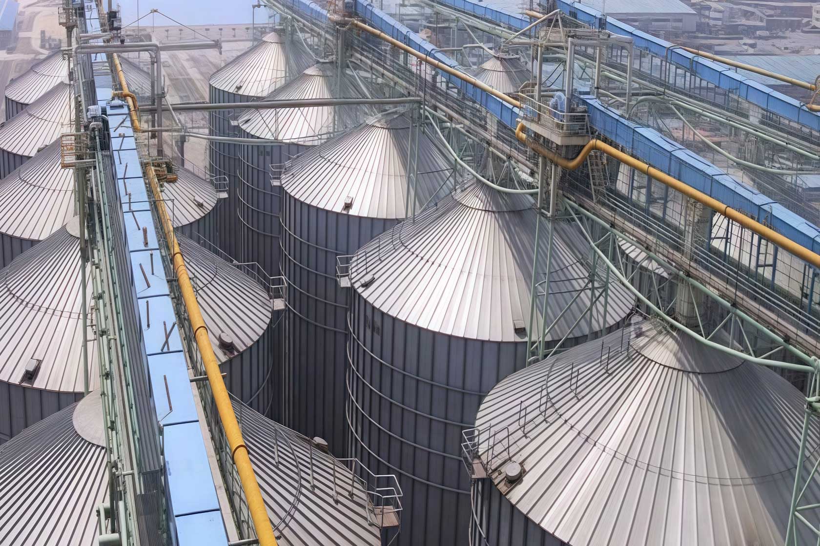 Silo agr&iacute;cola de acero corrugado